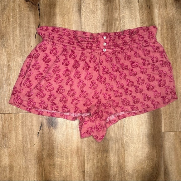 Zara Pants - Zara Pink Chiffon Floral Print Shorts Size Large